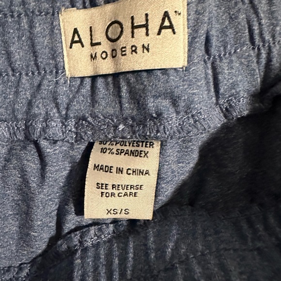 Aloha Modern joggers - Picture 2 of 3